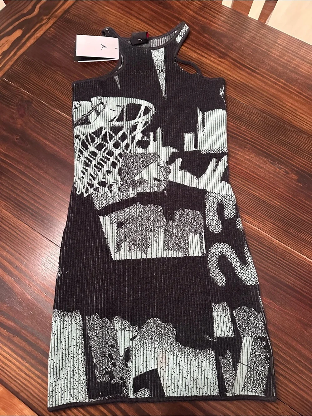 Air Jordan dress size small